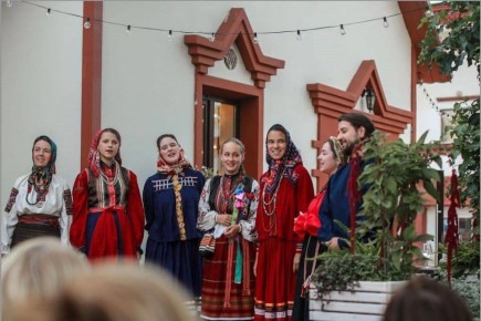 В Иркутске пройдет благотворительный концерт ансамбля народной песни «Комонь»