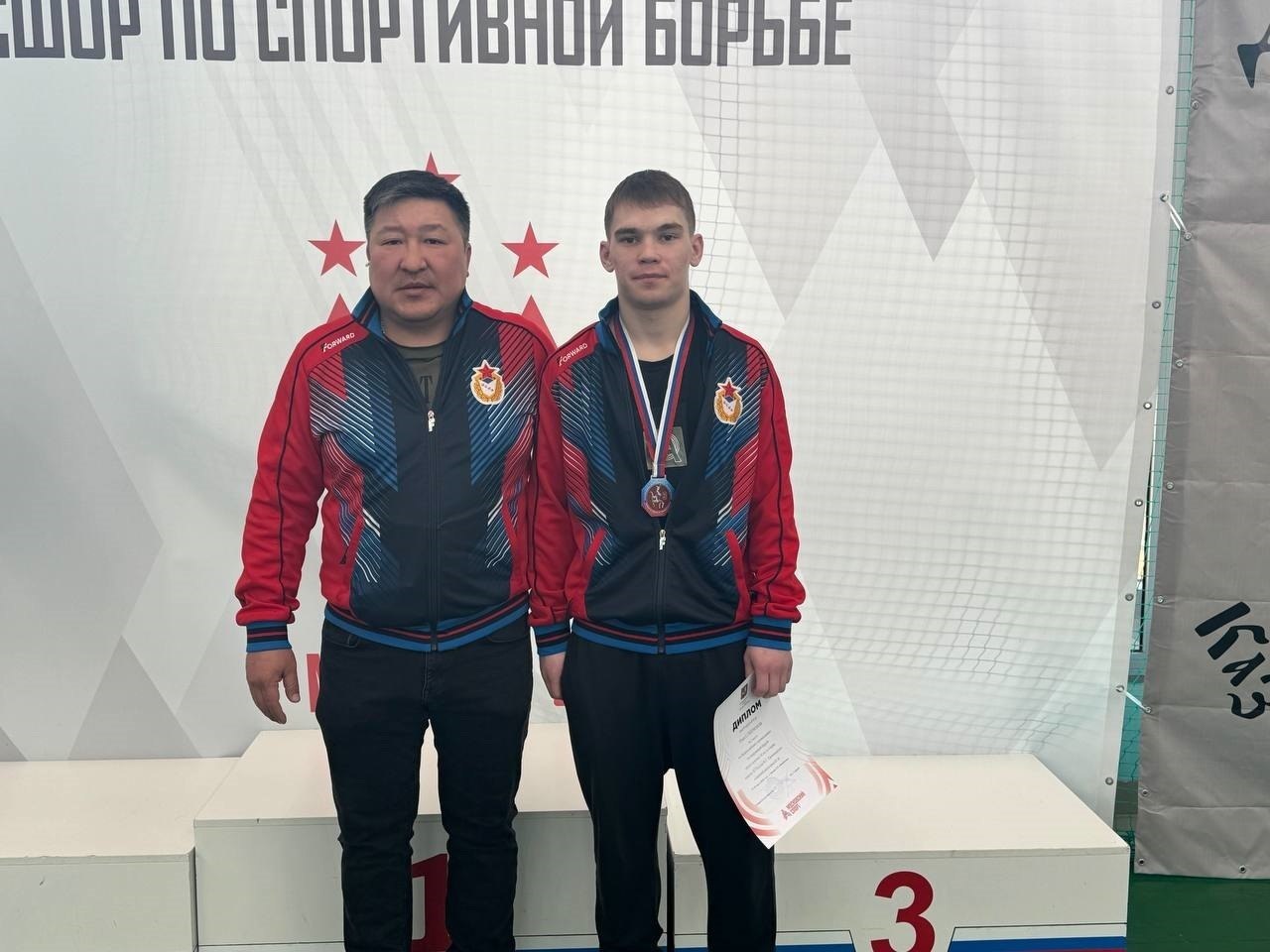 Спортсмен Прибайкалья Илья Слепченов занял третье место на всероссийских соревнованиях по вольной борьбе памяти Заслуженного тренера России Феликса Премильского