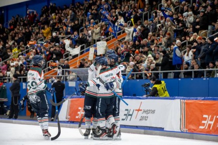 «Байкал-Энергия» победила в финале всероссийских соревнований по хоккею с мячом среди команд Высшей лиги