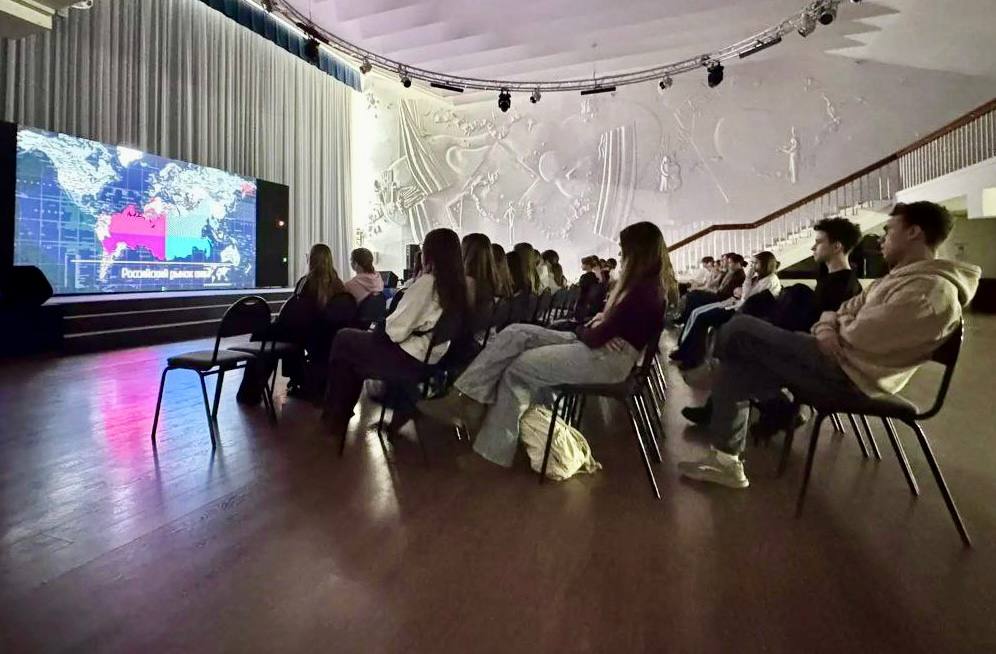 В Братске транспортные полицейские рассказали подросткам о вреде наркотиков