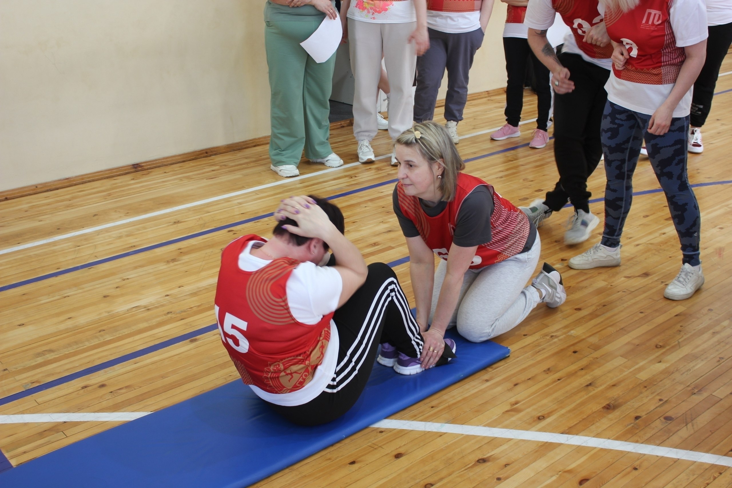 В муниципальных образованиях Иркутской области продолжают принимать нормативы Всероссийского физкультурно-спортивного комплекса «Готов к труду и обороне» и вручать знаки отличия В муниципальных образованиях Иркутской области продолжают принимать нормативы Всероссийского физкультурно-спортивного комплекса «Готов к труду и обороне» и вручать знаки отличия