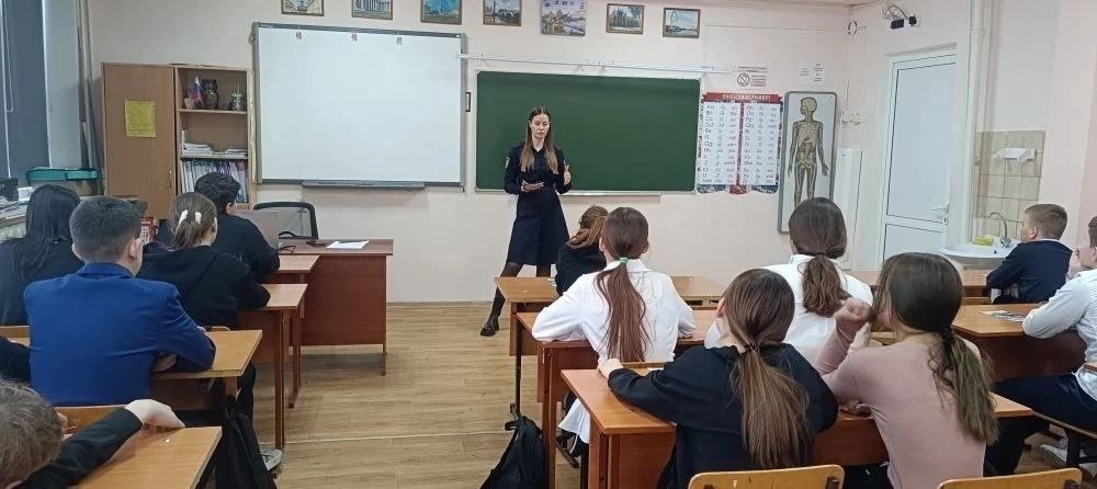 В преддверии весенних каникул стражи магистралей проводят встречи со школьниками В преддверии весенних каникул стражи магистралей проводят встречи со школьниками