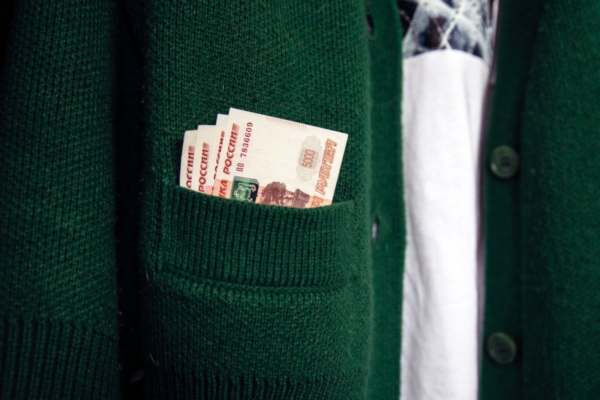 Женская пенсия в России оказалась выше мужской на 221 рубль