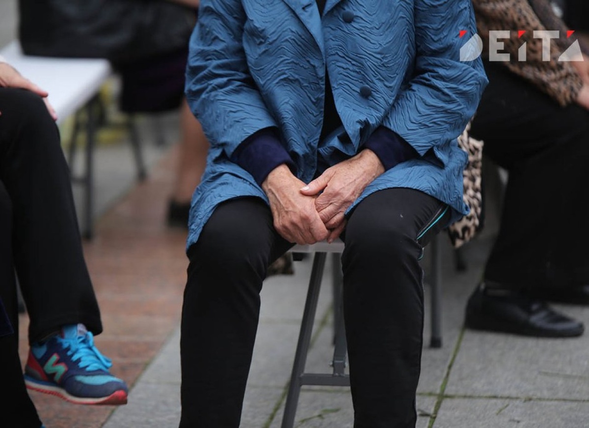 Как получить доплату к пенсии за 25 лет стажа?