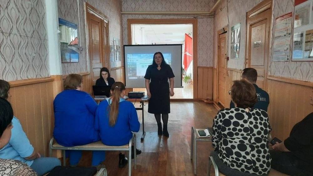 Профилактика в преддверии весенних каникул: транспортные полицейские Прибайкалья посещают школы Профилактика в преддверии весенних каникул: транспортные полицейские Прибайкалья посещают школы