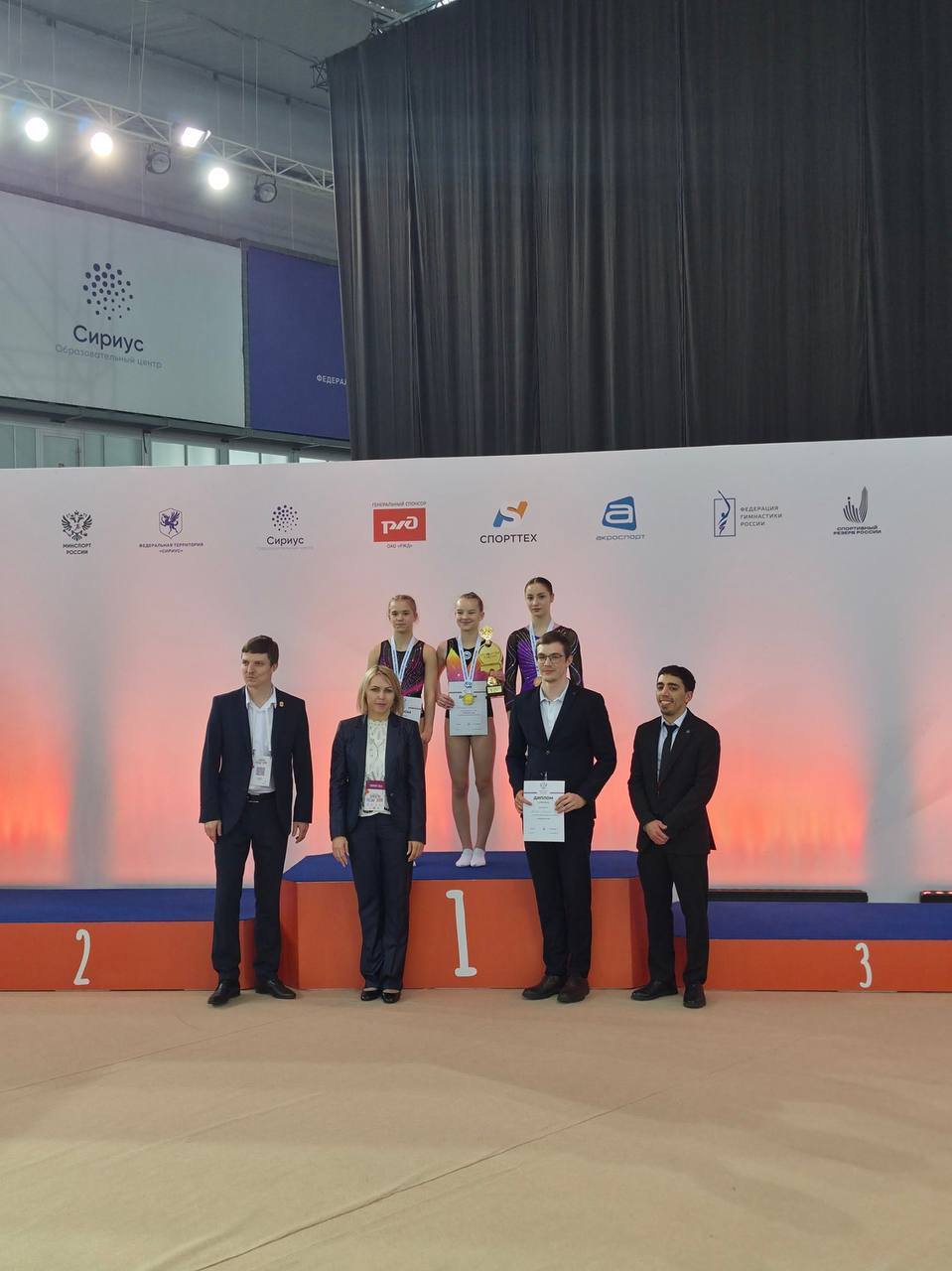 Воспитанницы иркутской спортивной школы «Дворец спорта «Юность» одержали победу на лично-командном первенстве России по прыжкам на батуте, которое с 16 по 22 марта проходило на федеральной территории «Сириус» в Сочи Воспитанницы иркутской спортивной школы «Дворец спорта «Юность» одержали победу на лично-командном первенстве России по прыжкам на батуте, которое с 16 по 22 марта проходило на федеральной территории «Сириус» в Сочи