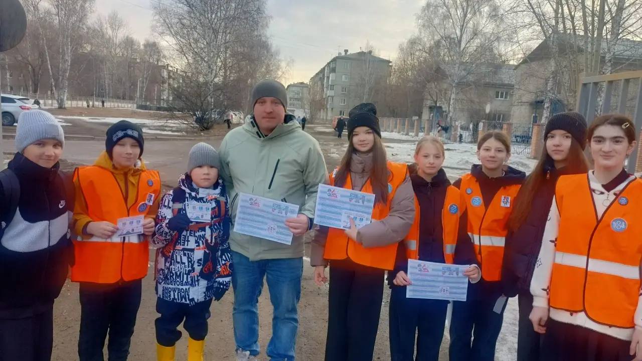 В Ангарске в преддверии весенних каникул госавтоинспекторы и родительские патрули вышли на улицы города В Ангарске в преддверии весенних каникул госавтоинспекторы и родительские патрули вышли на улицы города