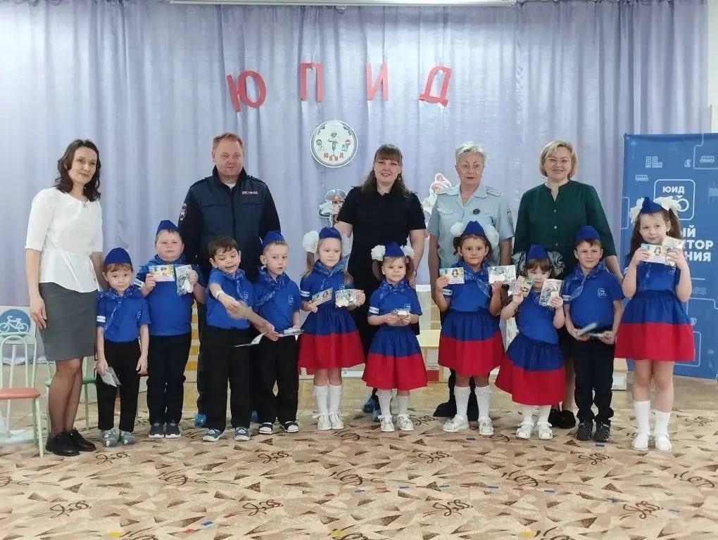 В Нижнеилимском районе создан первый отряд ЮПИД: мероприятие прошло в честь будущего юбилея Госавтоинспекции