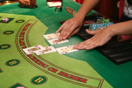 В Иркутске суд рассмотрит дело 10 участников подпольного покерного бизнеса