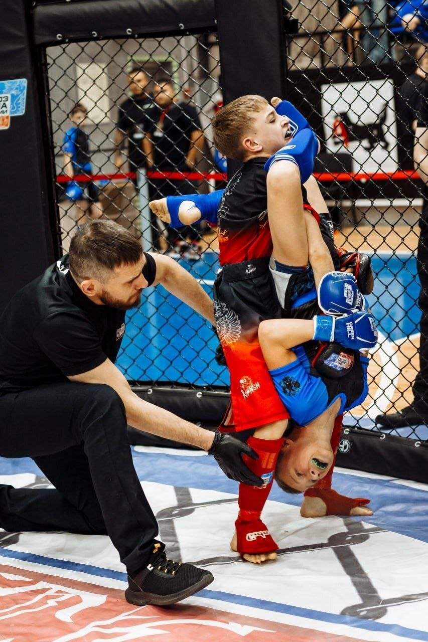 Спортсмены Иркутской области выиграли 28 медалей на чемпионате и первенстве Сибирского федерального округа по смешанному боевому единоборству (ММА) Спортсмены Иркутской области выиграли 28 медалей на чемпионате и первенстве Сибирского федерального округа по смешанному боевому единоборству (ММА)