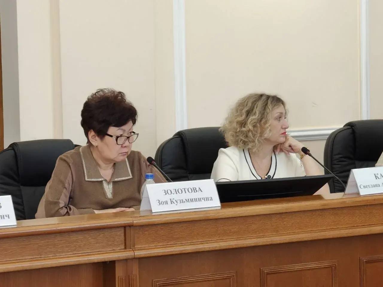 Сергей Петров: Вместе с председателем Думы Александром Александровичем Городским, своими заместителями Мариной Степановной Сасиной и Александром Александровичем Титовым принял участие в заключительном заседании Общественной... Сергей Петров: Вместе с председателем Думы Александром Александровичем Городским, своими заместителями Мариной Степановной Сасиной и Александром Александровичем Титовым принял участие в заключительном заседании Общественной...