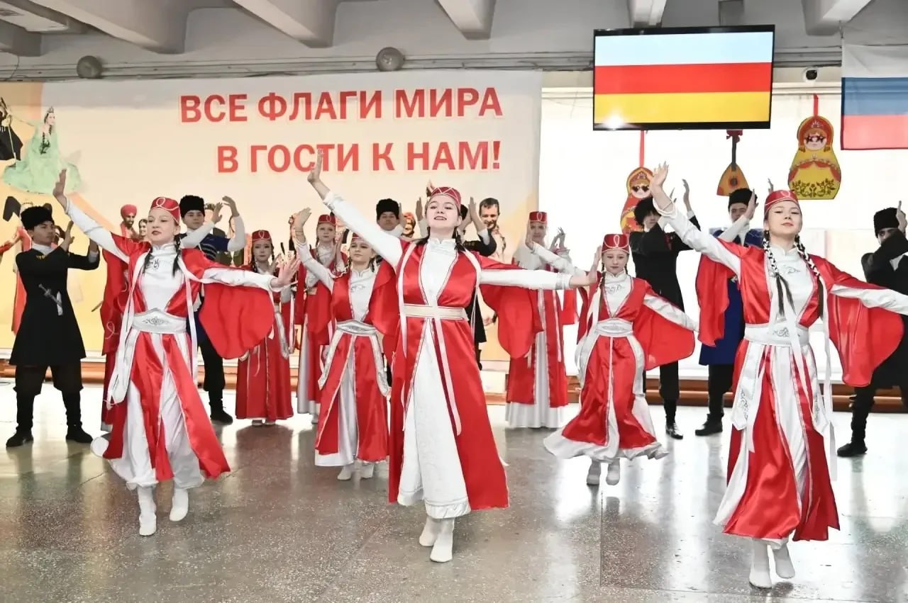 В иркутской школе № 32 подвели итоги фестиваля «Все флаги мира в гости к нам» В иркутской школе № 32 подвели итоги фестиваля «Все флаги мира в гости к нам»