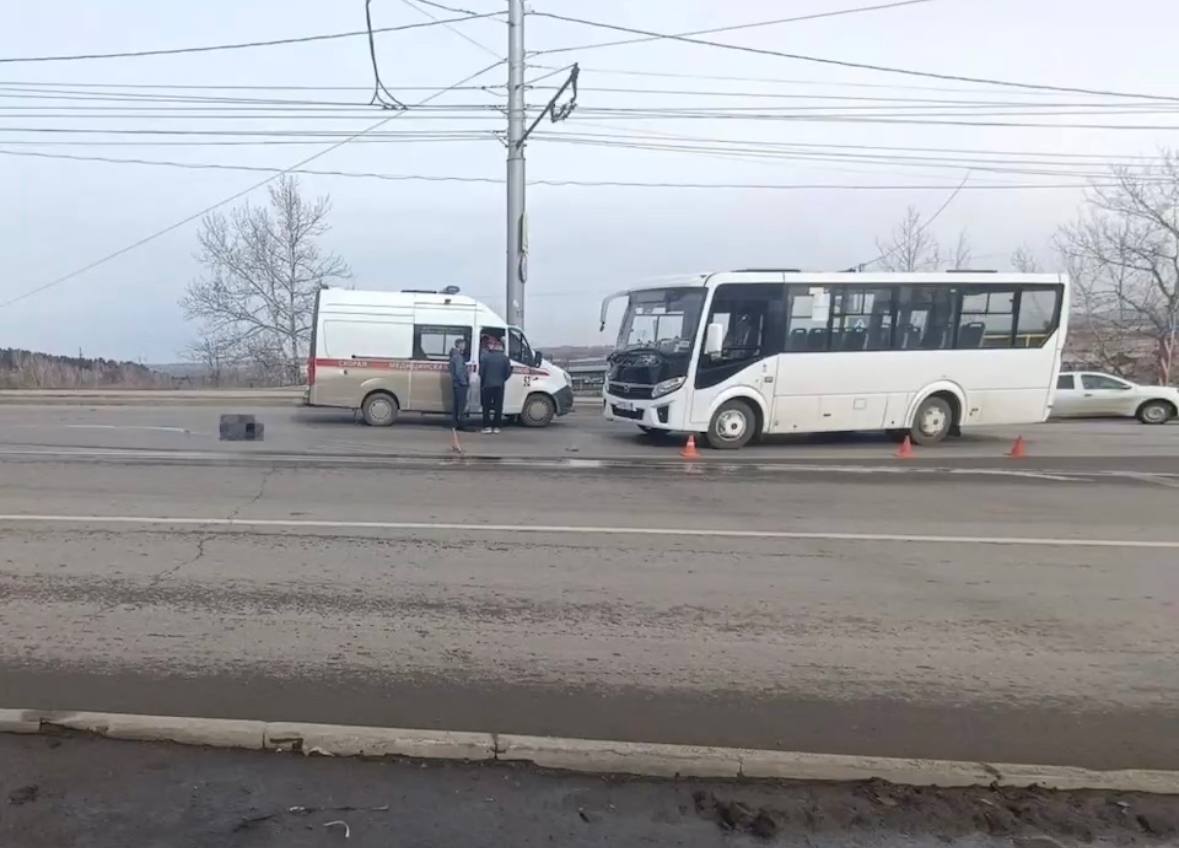 Обзор ДТП за неделю. С 23 по 29 марта 2026 года на дорогах Иркутска и Иркутского района сотрудниками Госавтоинспекции зарегистрировано 11 дорожно-транспортных происшествий, в которых пострадало 8 взрослых и 3 детей, 1... Обзор ДТП за неделю. С 23 по 29 марта 2026 года на дорогах Иркутска и Иркутского района сотрудниками Госавтоинспекции зарегистрировано 11 дорожно-транспортных происшествий, в которых пострадало 8 взрослых и 3 детей, 1...