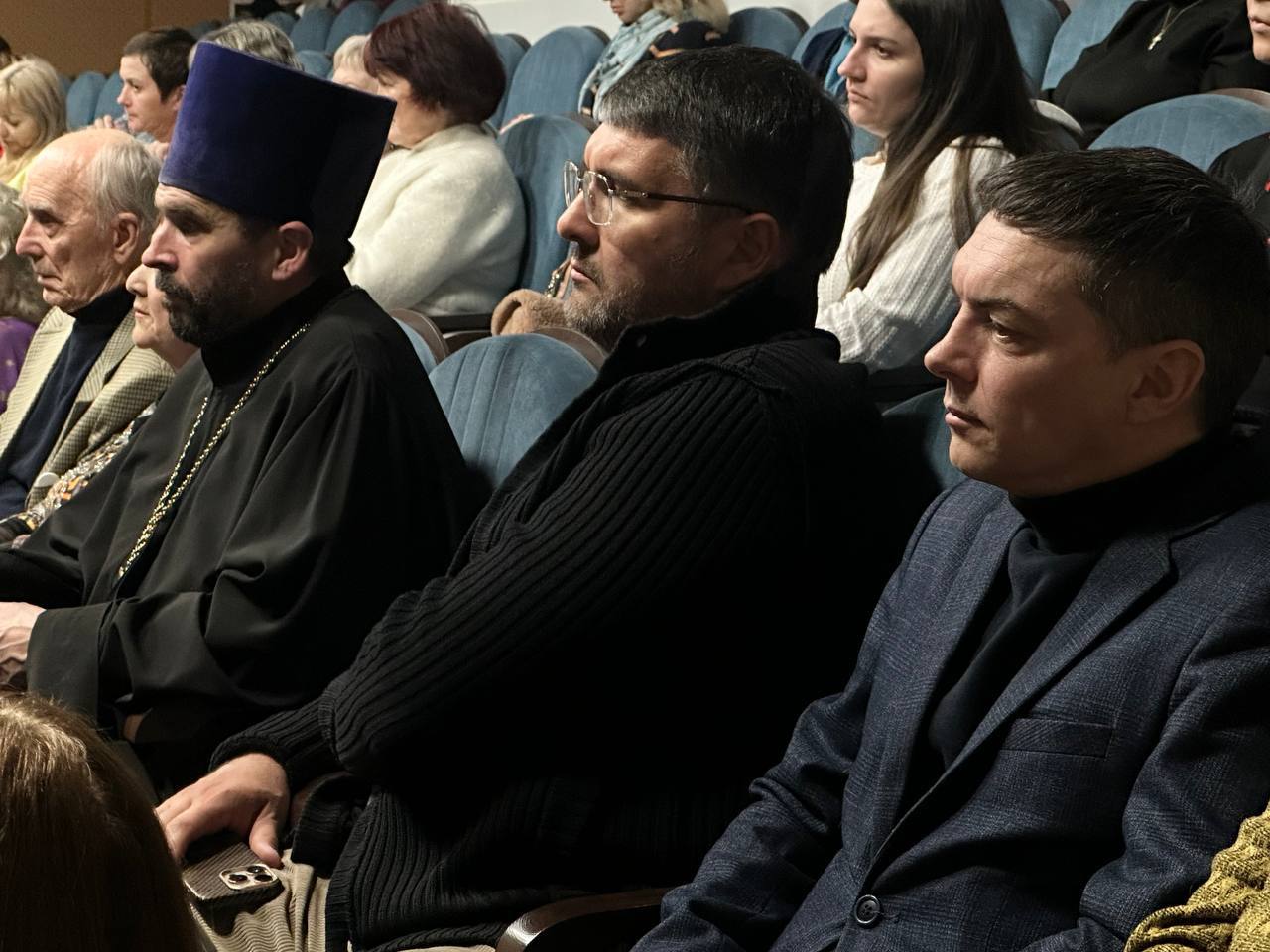 В самом большом, студенческом и научном Свердловском районе Иркутска продолжают создавать комфортную и современную среду для жизни В самом большом, студенческом и научном Свердловском районе Иркутска продолжают создавать комфортную и современную среду для жизни