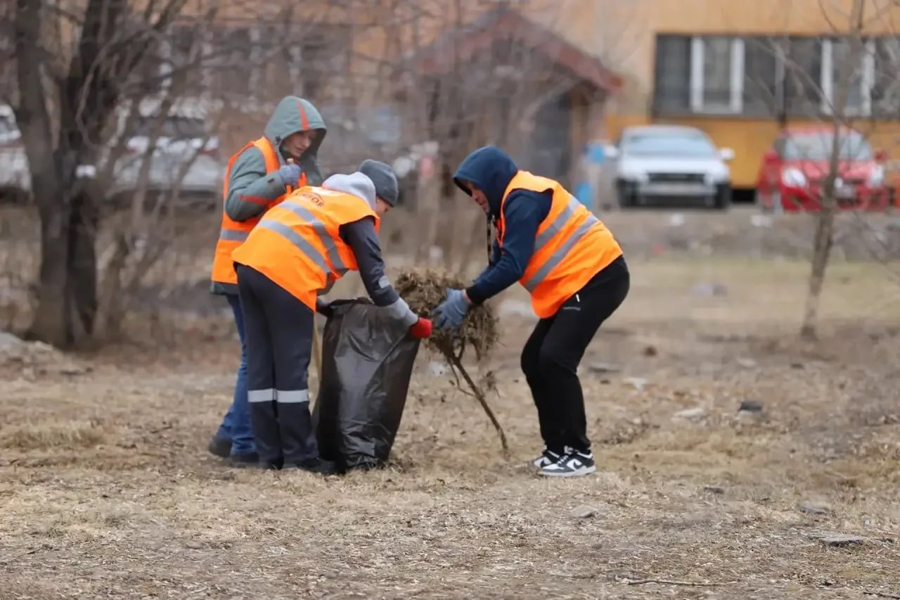 В Октябрьском округе Иркутска идет подготовка к проведению субботников
