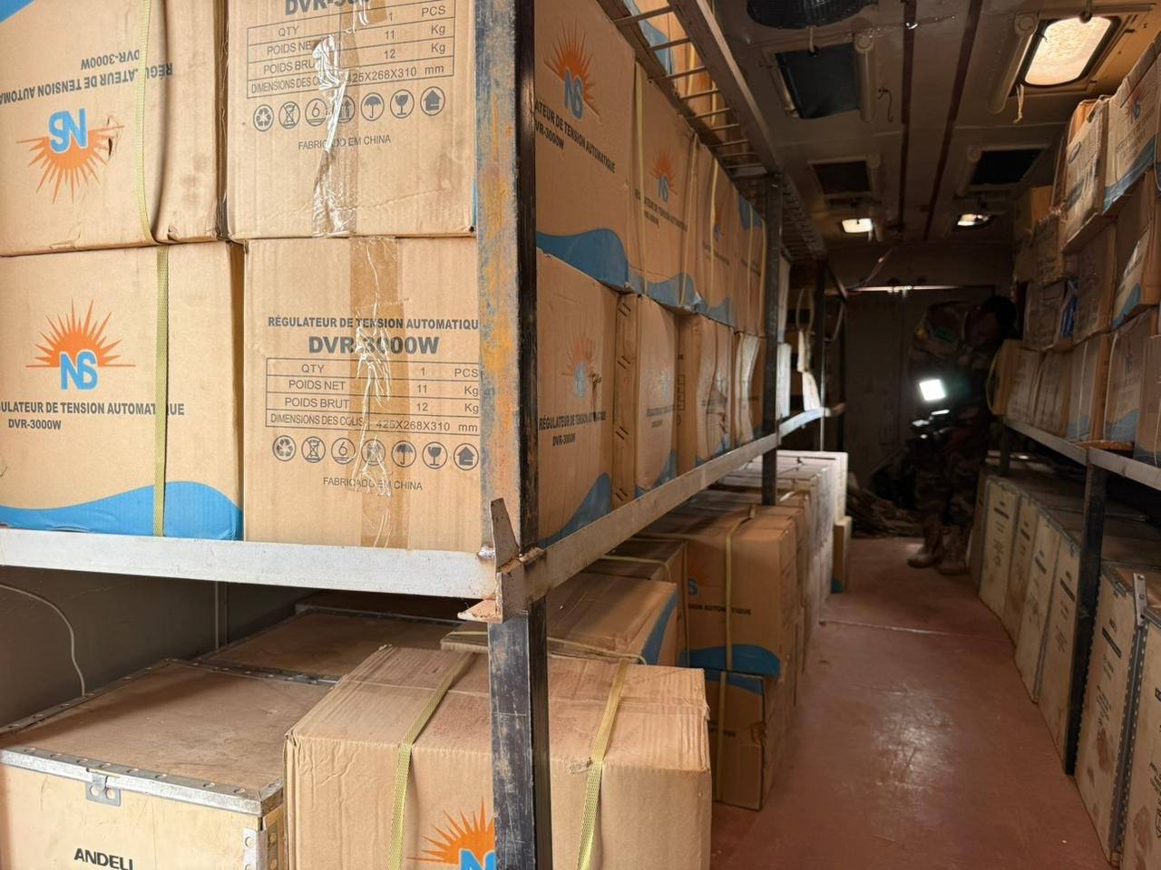 Минобороны России передало малийской стороне оборудование для очистки воды и генерации электричества, сообщает корреспондент «Африканской инициативы» в Бамако Минобороны России передало малийской стороне оборудование для очистки воды и генерации электричества, сообщает корреспондент «Африканской инициативы» в Бамако