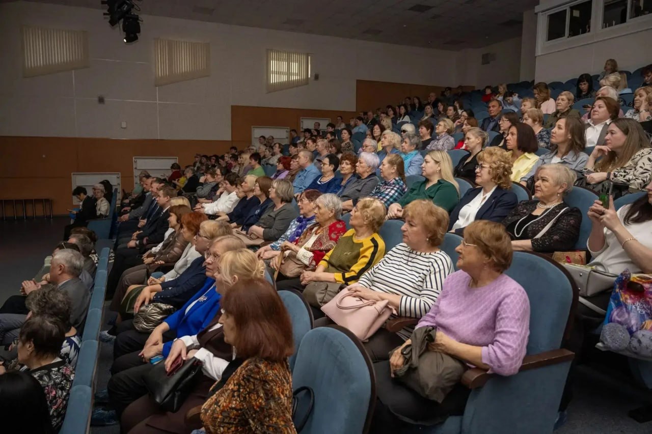 Антон Медко отчитался о работе комитета по управлению Свердловским округом Иркутска в 2025 году и озвучил планы на 2026-й Антон Медко отчитался о работе комитета по управлению Свердловским округом Иркутска в 2025 году и озвучил планы на 2026-й