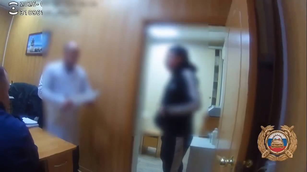 Хватался за сердце, грозился упасть в обморок и даже говорил, что у него может начаться приступ эпилепсии