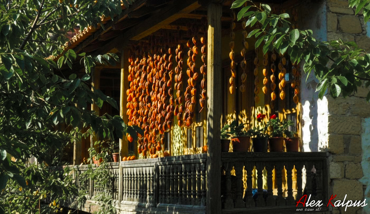 Секреты создания традиционной сушеной хурмы из Кахетии