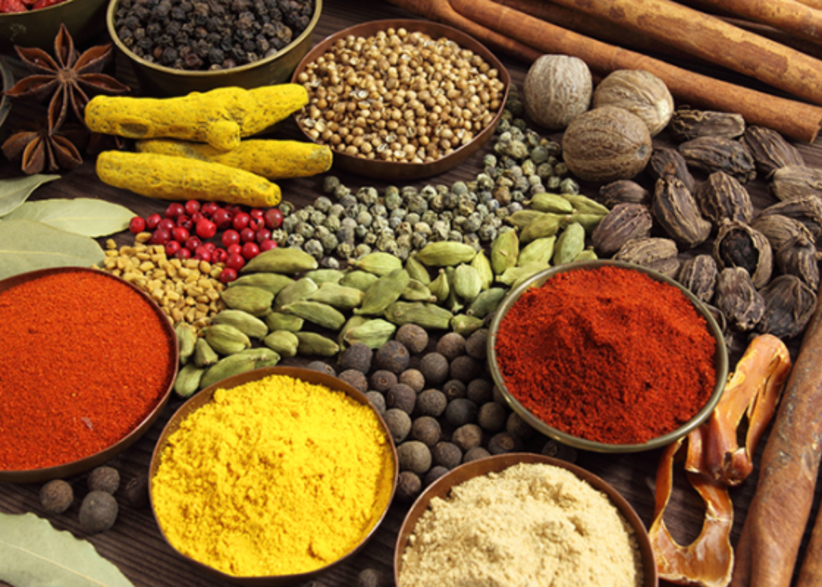 Откройте для себя 5 самых популярных специй в мировой кухне