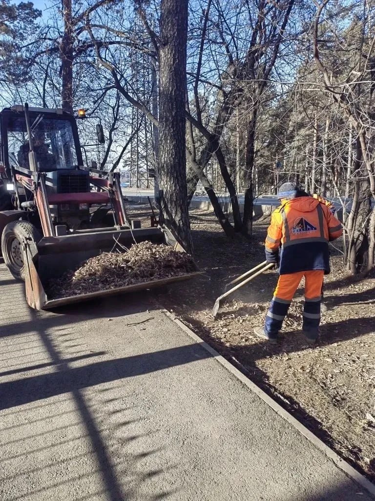 Механизированная и ручная уборка продолжается во всех районах Иркутска