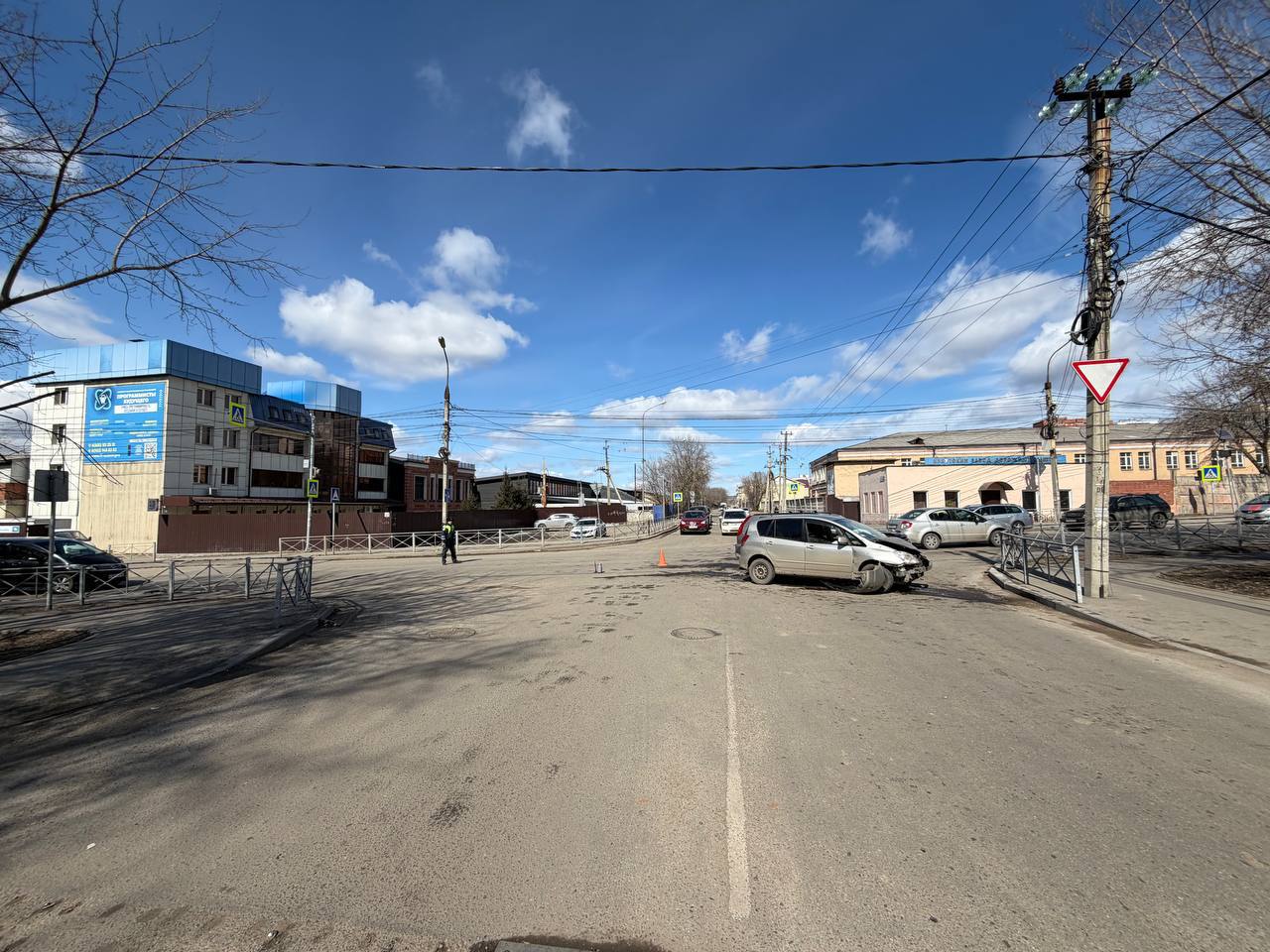 Обзор ДТП за неделю. В период с 30 марта по 6 апреля 2026 года в Иркутске и прилегающем районе произошло 16 дорожно-транспортных происшествий, в которых травмы получили 22 человек, в том числе 4 несовершеннолетних Обзор ДТП за неделю. В период с 30 марта по 6 апреля 2026 года в Иркутске и прилегающем районе произошло 16 дорожно-транспортных происшествий, в которых травмы получили 22 человек, в том числе 4 несовершеннолетних