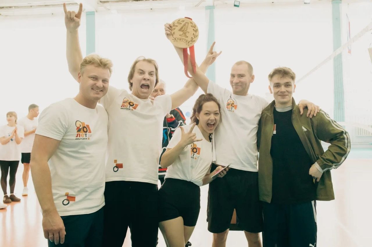 В Международный день спорта в Иркутске возобновили давнюю традицию товарищеских матчей В Международный день спорта в Иркутске возобновили давнюю традицию товарищеских матчей