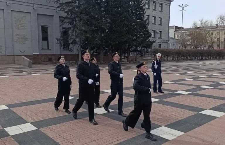 Итоги конкурса «Лучшая смена часовых Поста № 1» подвели в Иркутске Итоги конкурса «Лучшая смена часовых Поста № 1» подвели в Иркутске