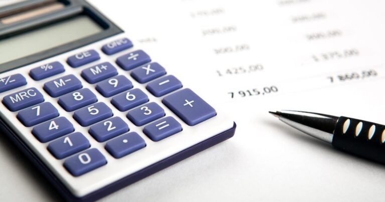 Правительство усиливает налоговый контроль для борьбы с уклонением