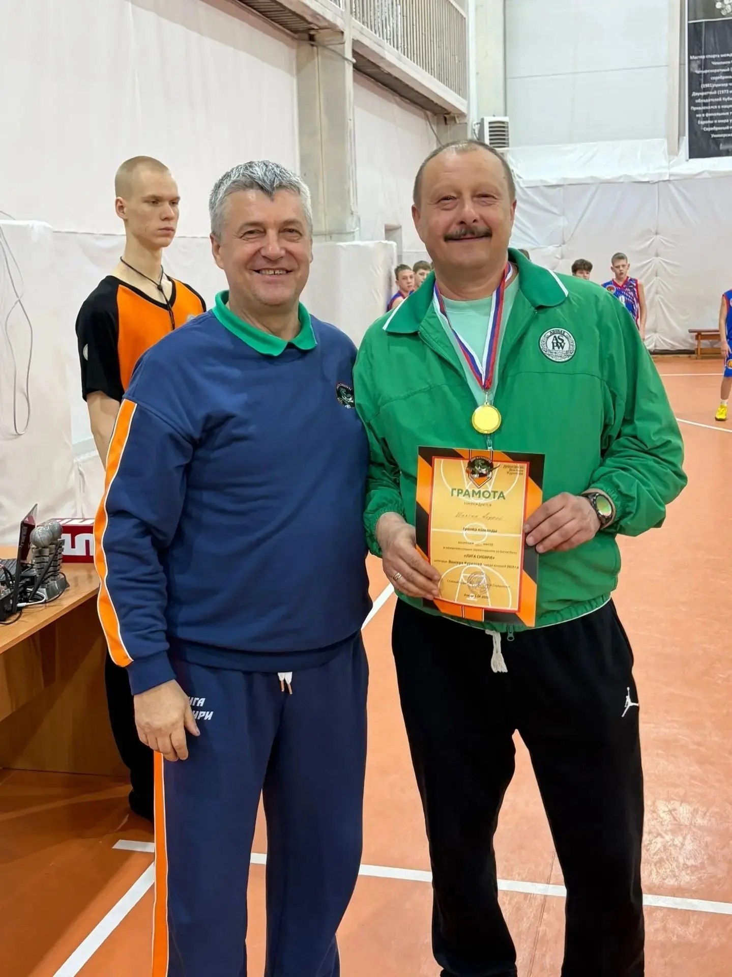 Команда Дома детского творчества №3 города Иркутска одержала победу в третьем, заключительном, этапе межрегиональных соревнований по баскетболу «Лига Сибири» дивизиона Виктора Курилова среди юношей 2013 года рождения Команда Дома детского творчества №3 города Иркутска одержала победу в третьем, заключительном, этапе межрегиональных соревнований по баскетболу «Лига Сибири» дивизиона Виктора Курилова среди юношей 2013 года рождения