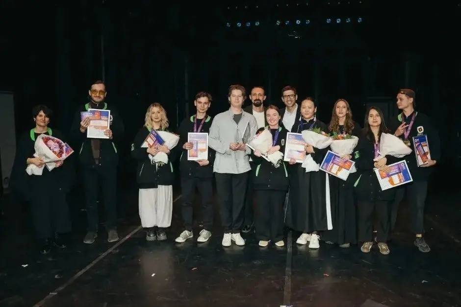 Профессия, которую не видно, но именно она делает спектакль живым Профессия, которую не видно, но именно она делает спектакль живым