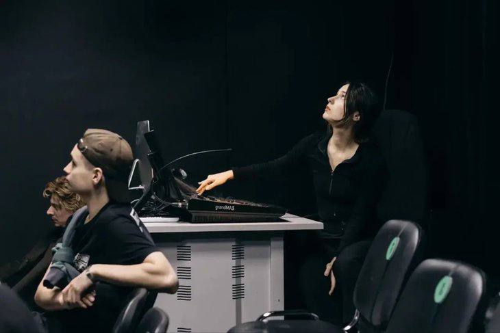 Профессия, которую не видно, но именно она делает спектакль живым