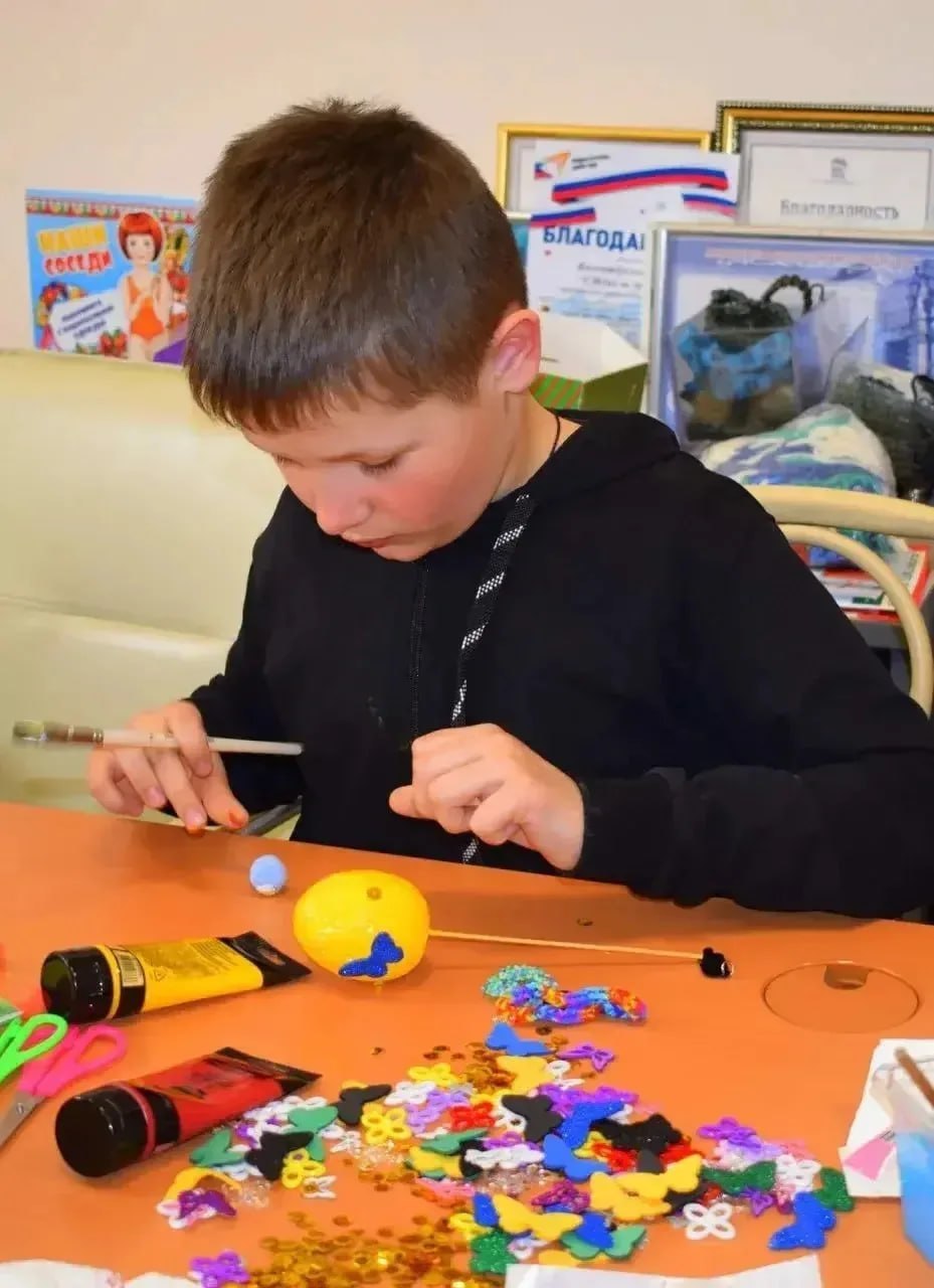 Если бы иркутяне, участвующие в проекте «Неделя неформального образования», писали сочинение о том, как они провели весенние каникулы, получилось более пяти тысяч работ! Именно столько горожан успели пройти бесплатные... Если бы иркутяне, участвующие в проекте «Неделя неформального образования», писали сочинение о том, как они провели весенние каникулы, получилось более пяти тысяч работ! Именно столько горожан успели пройти бесплатные...