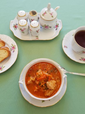 Ароматное свиное рагу: легко и вкусно за один вечер