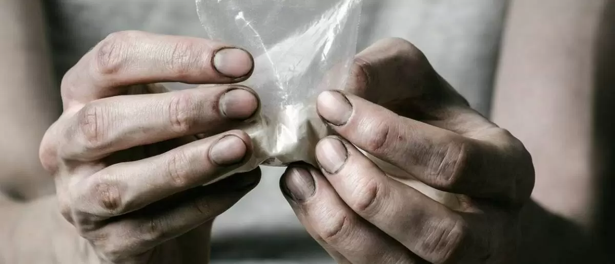 Как распознать опасные зависимости среди близких