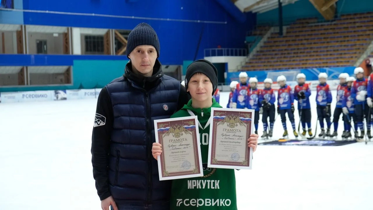 Иркутская команда «Сибскана» стала серебряным призером всероссийских соревнований по хоккею с мячом «Плетеный мяч» Иркутская команда «Сибскана» стала серебряным призером всероссийских соревнований по хоккею с мячом «Плетеный мяч»