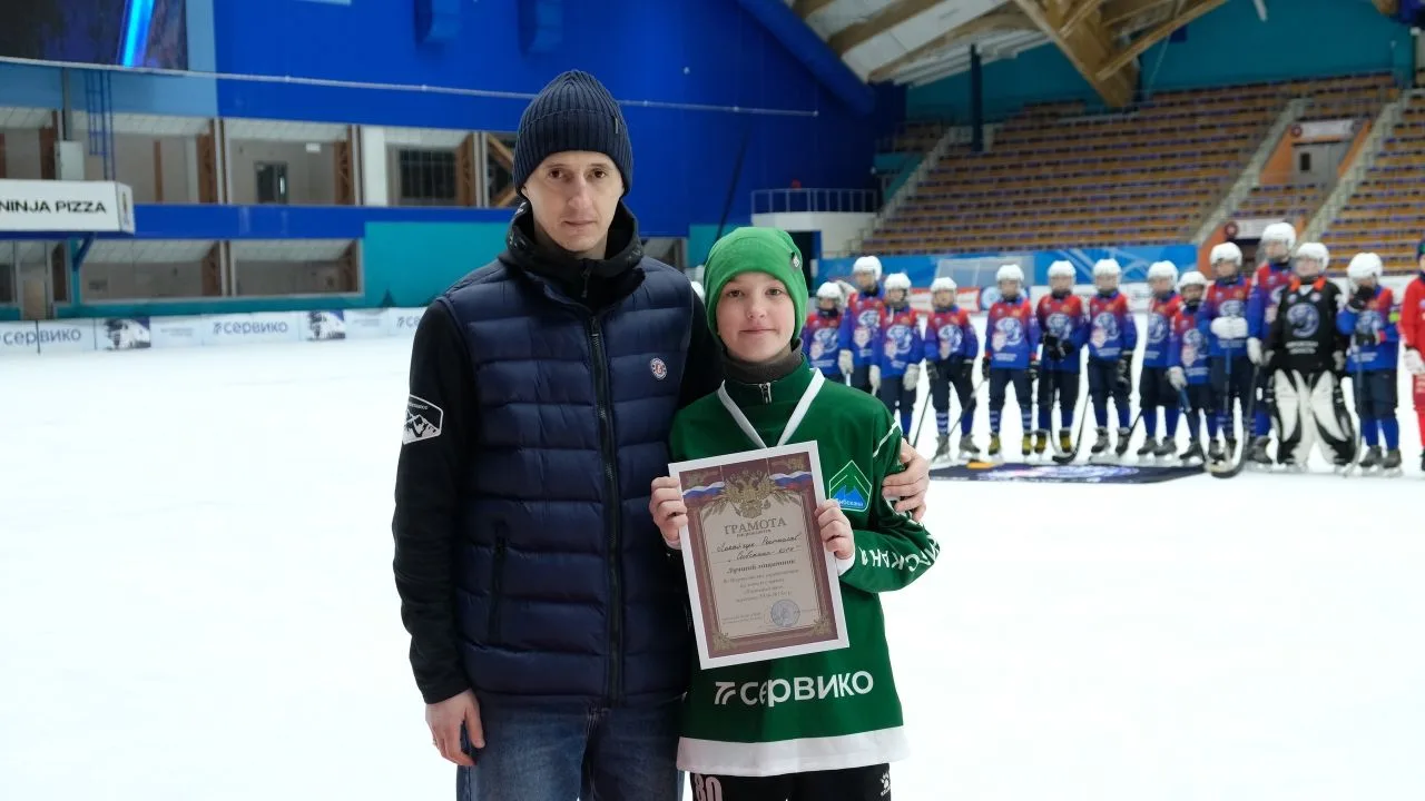 Иркутская команда «Сибскана» стала серебряным призером всероссийских соревнований по хоккею с мячом «Плетеный мяч» Иркутская команда «Сибскана» стала серебряным призером всероссийских соревнований по хоккею с мячом «Плетеный мяч»