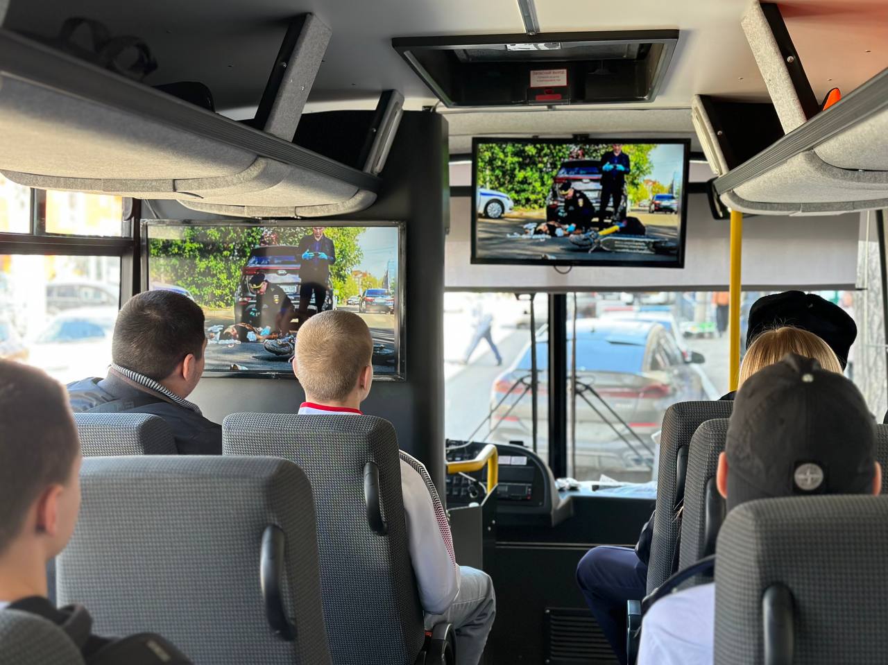 В Иркутске Госавтоинспекторы провели профилактическое мероприятие «Внимание, пешеход!» В Иркутске Госавтоинспекторы провели профилактическое мероприятие «Внимание, пешеход!»