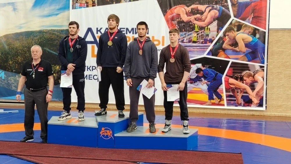 Спортсмены Приангарья выиграли две бронзовые медали на чемпионате Сибирского федерального округа по греко-римской борьбе, который 12 апреля завершился в Красноярске