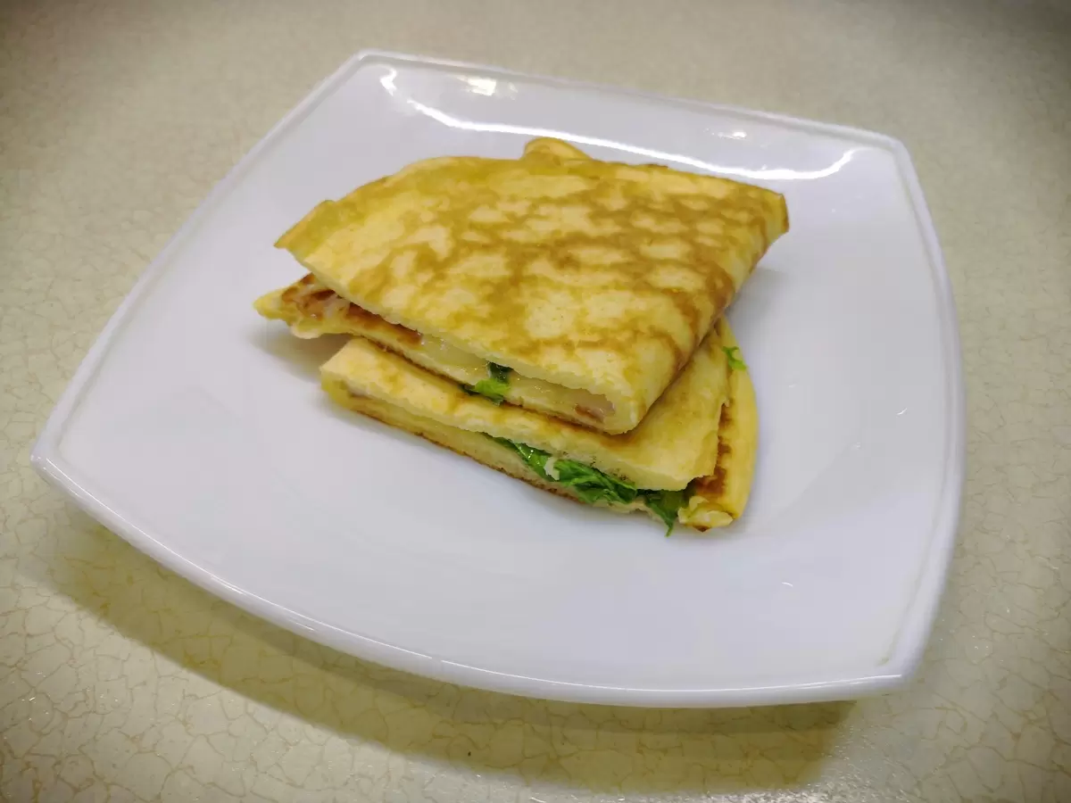 Как начать утро с полезного и вкусного: рецепт рисового блина с начинкой