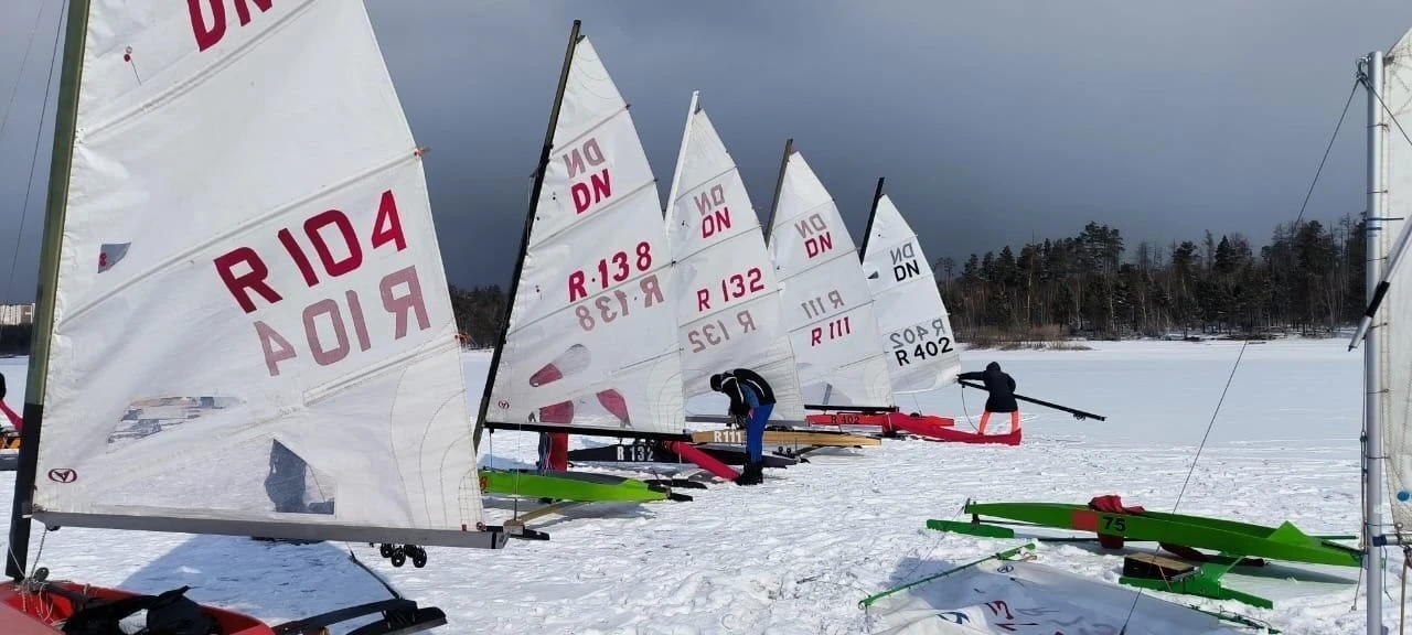 Межрегиональные соревнования по парусному спорту «Братский лед» в классах буер «DN» и буер «Ледовый оптимист» с 16 по 19 апреля пройдут в Курчатовском заливе Братского водохранилища Межрегиональные соревнования по парусному спорту «Братский лед» в классах буер «DN» и буер «Ледовый оптимист» с 16 по 19 апреля пройдут в Курчатовском заливе Братского водохранилища