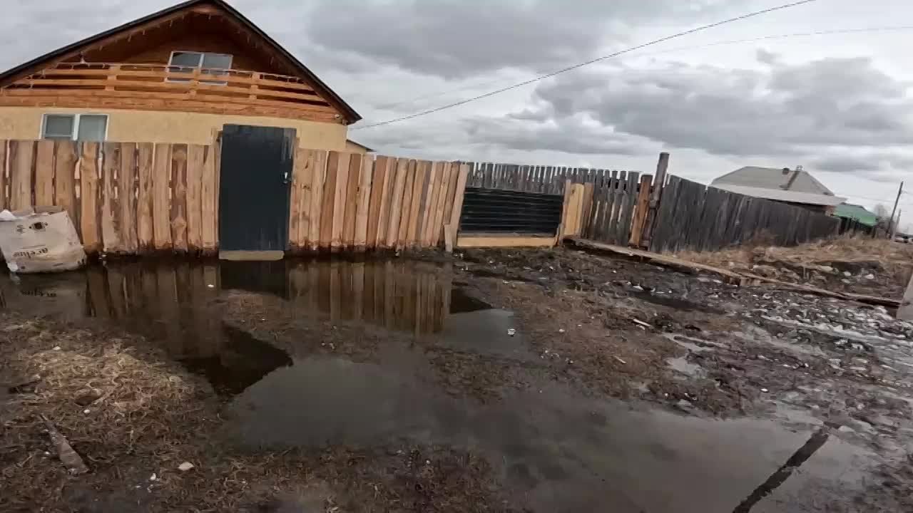 На улице Кутузова в селе Хомутово уже несколько лет сложности с движением для легковых автомобилей