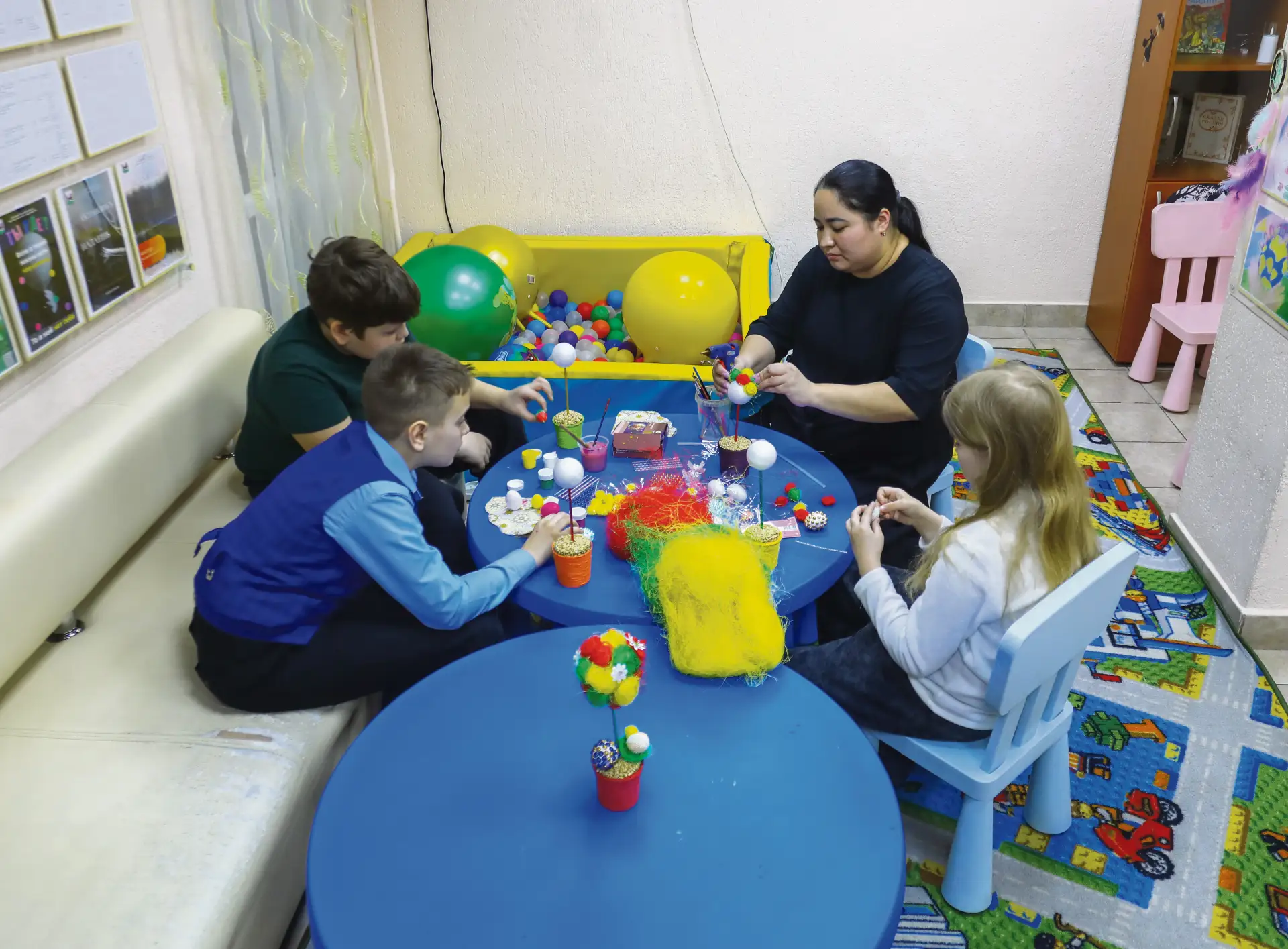 В Иркутске работает уникальное учреждение, где бесплатно консультируют юристы, психологи, медики и социальные педагоги В Иркутске работает уникальное учреждение, где бесплатно консультируют юристы, психологи, медики и социальные педагоги