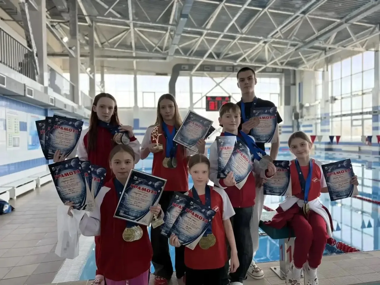 Спортсмены поборолись за победу в рукопашном бою, кросс-спринте, плавании и волейболе в Иркутске Спортсмены поборолись за победу в рукопашном бою, кросс-спринте, плавании и волейболе в Иркутске