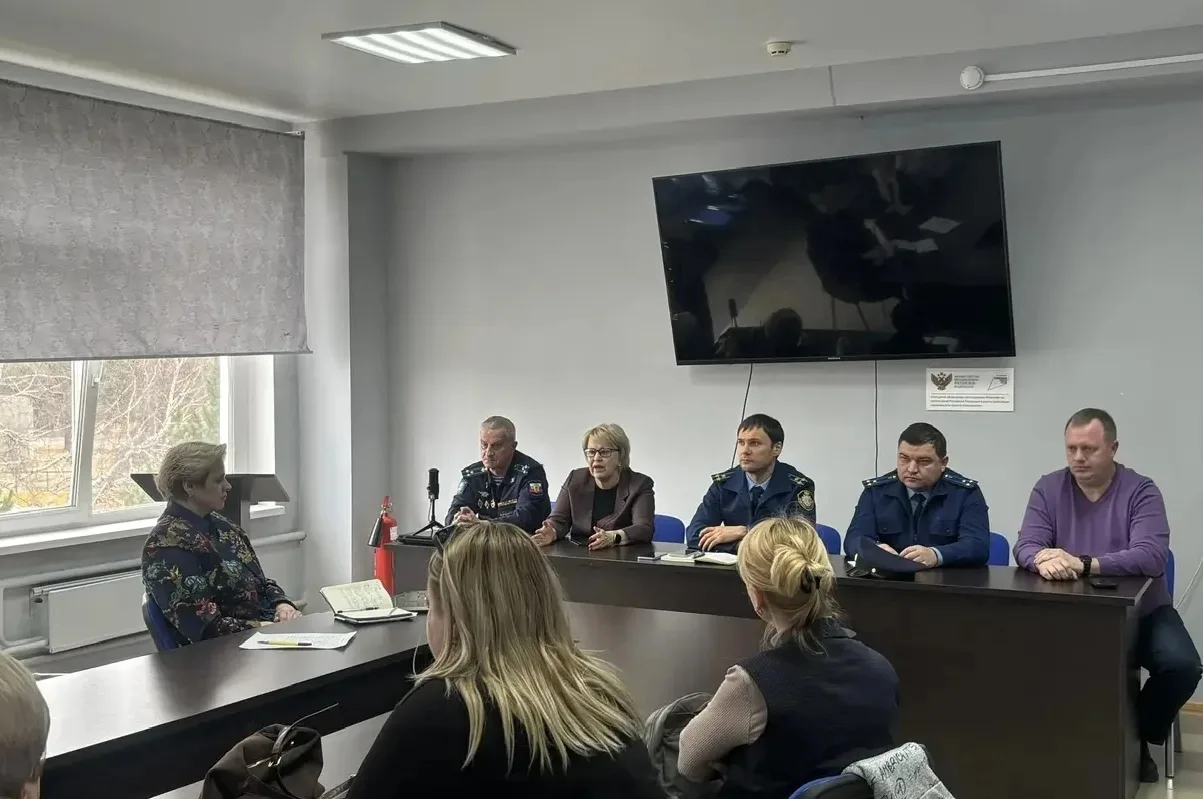 Представители прокуратуры посетили Усольский кадетский корпус и встретились с законными представителями обучающихся