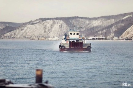 Перевозчик прекратит работу парома от Листвянки до порта Байкал