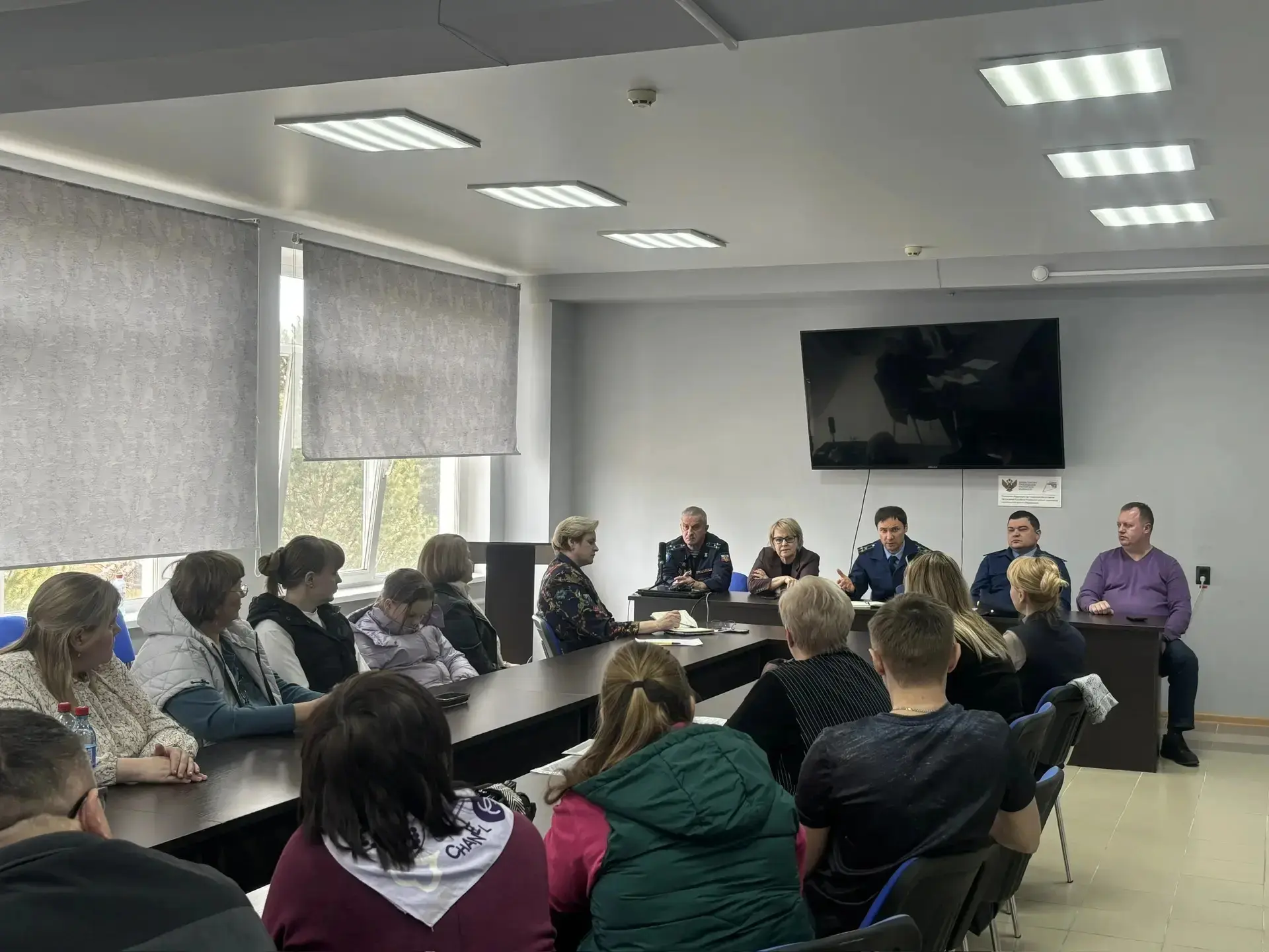 Представители прокуратуры посетили Усольский кадетский корпус и встретились с законными представителями обучающихся Представители прокуратуры посетили Усольский кадетский корпус и встретились с законными представителями обучающихся