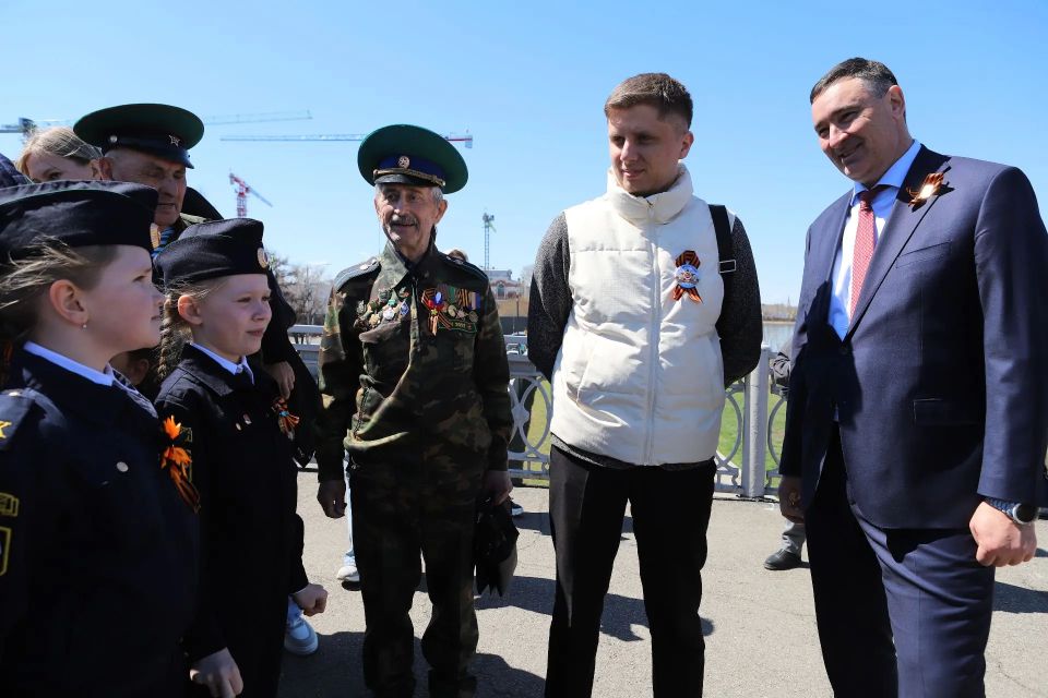 Руслан Болотов: «Пламя гордости за Победу» – традиционная акция сегодня объединила больше тысячи участников Руслан Болотов: «Пламя гордости за Победу» – традиционная акция сегодня объединила больше тысячи участников