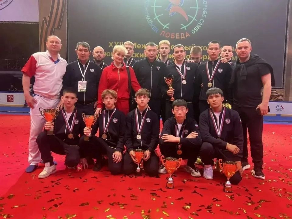 Спортсмены Иркутской области в составе сборной Сибирского федерального округа стали бронзовыми призёрами XXIV международных соревнований по самбо «Победа»