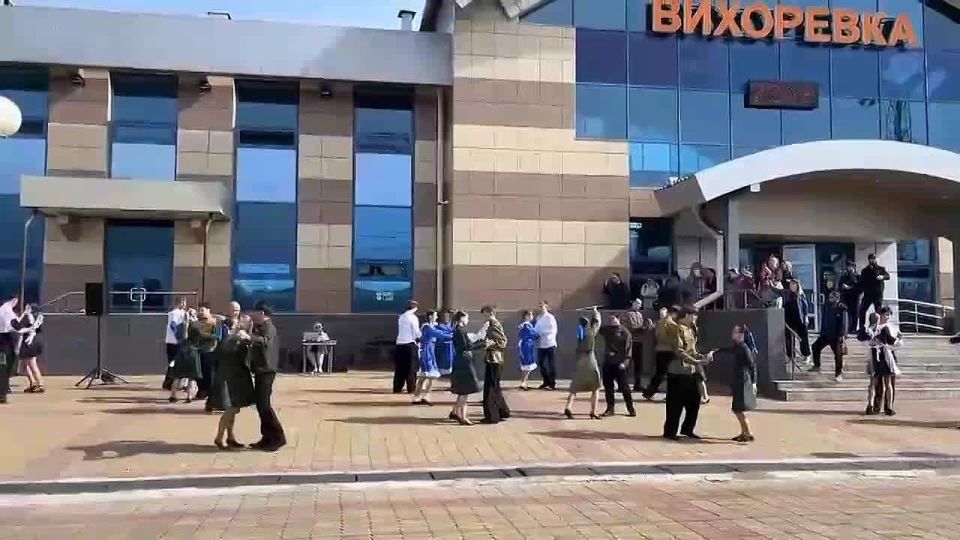 На ВСЖД стартовала акция «Вальс Победы»
